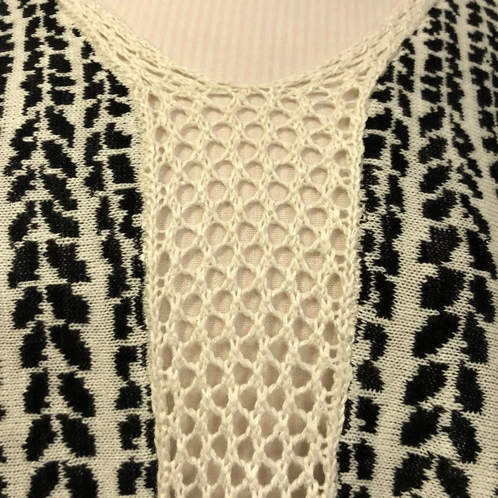 C Wonder Jacquard Knit Short Sleeve Sweater Poncho - Picture 4 of 8